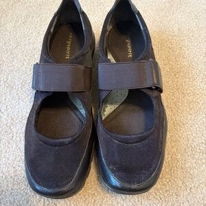 Easy Spirit Brown Shoes - Size 7 Wide (New)